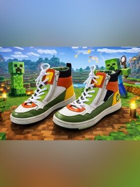 🟩 Minecraft High-Top Sneakers – Side Zip | Kids Size 35/Youth 4